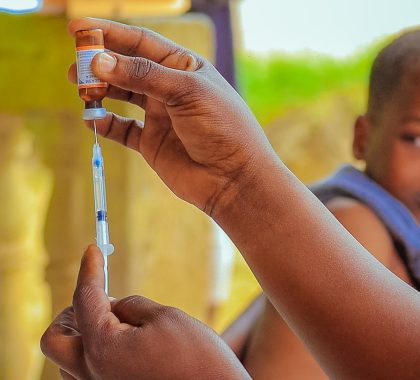 Les niveaux de vaccination infantile dans le monde ont stagné en 2023