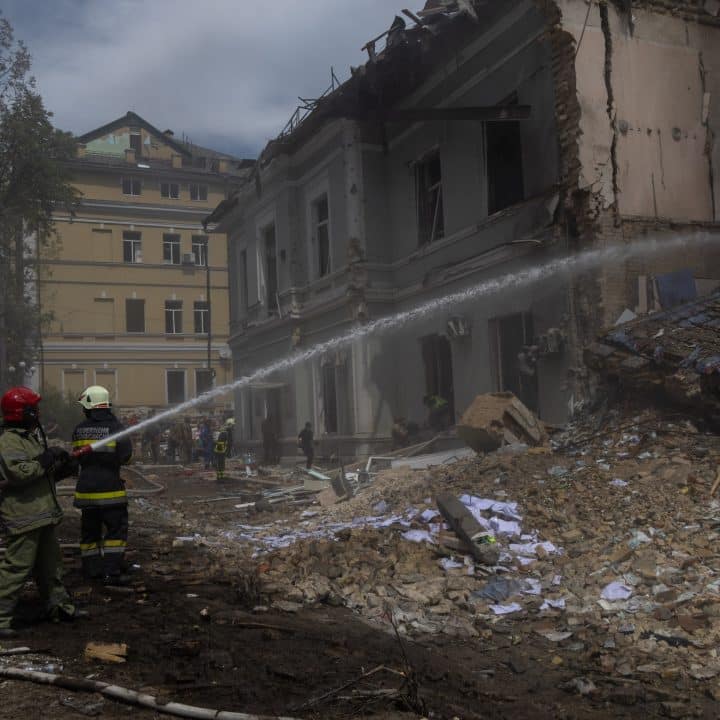 hôpital pour enfants endommagé attaques Ukraine