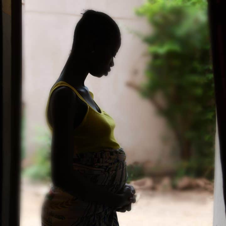 Près d'une adolescente sur trois a été battue ou frappée depuis l'âge de 15 ans, et une sur dix a été violée ou a subi des sévices sexuels. © UNICEF/UN0640732/Dejongh