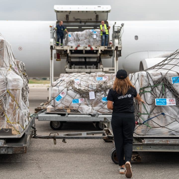 fournitures médicales liban unicef avion