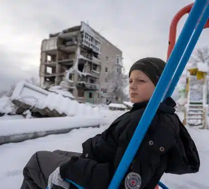 Ukraine : en moyenne 16 enfants tués ou blessés chaque semaine