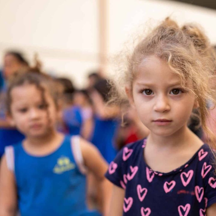 Mariam, 3 ans, était chez son grand-père lorsque les bombardements ont commencé. 