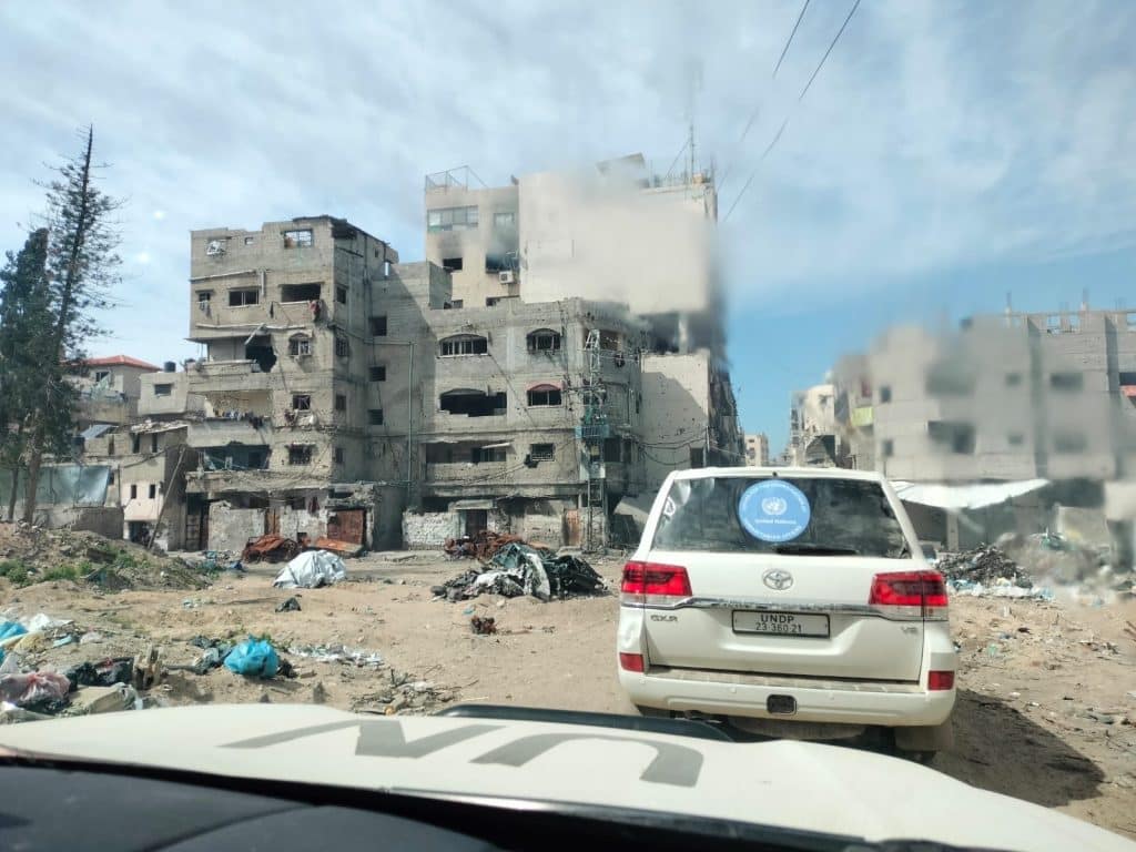 Une mission conjointe de l'OMS, de l'OCHA et de l'UNICEF a livré des vaccins, du lait pour bébés et d'autres fournitures à l'hôpital Al-Shifa, au nord de Gaza. 01/03/2024 © UNICEF/UNI529779/Silva