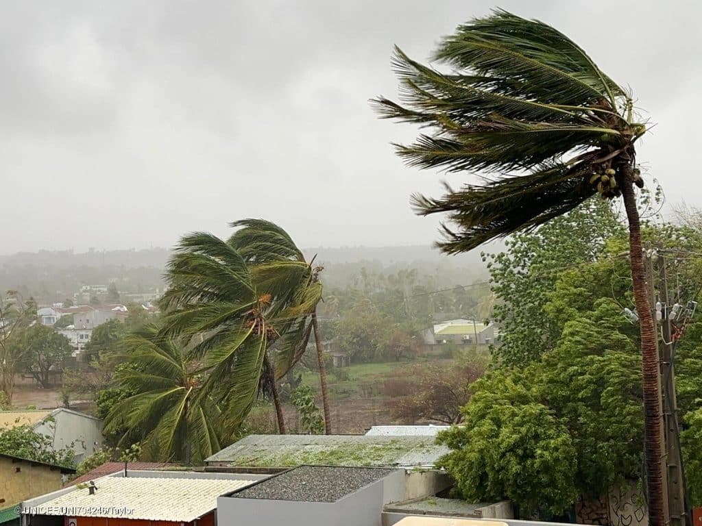 Photo des conséquences du cyclone Chido qui a frappé le nord du Mozambique, le 15/12/2024. © UNICEF/UNI704246/Taylor