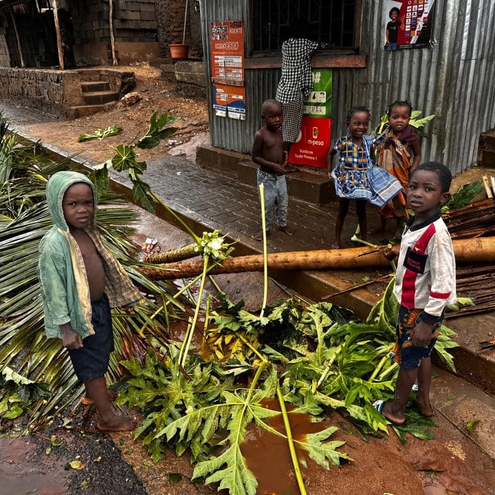 enfants cyclone chido mozambique