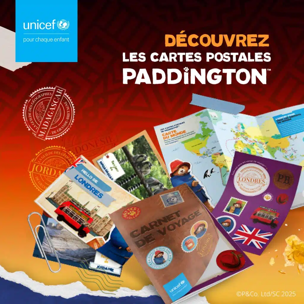 Chaque mois, votre enfant recevra une Carte postale différente. Il pourra suivre Paddington dans ses voyages et partir à la découverte d’une nouvelle destination.